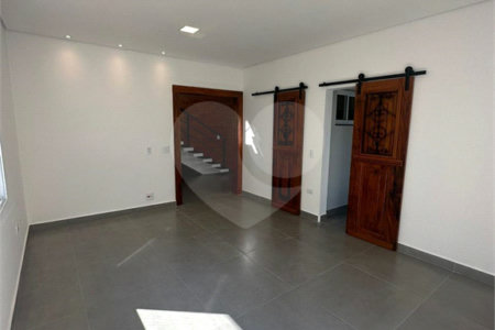 Sobrado à venda com 3 quartos, sendo 1 suíte, em Jardim do Lago, Atibaia, SP