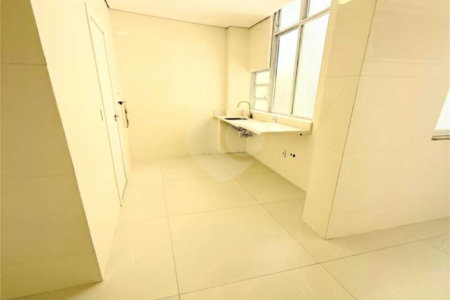 Apartamento à venda com 3 quartos, sendo 1 suíte, em Laranjeiras, Rio de Janeiro, RJ