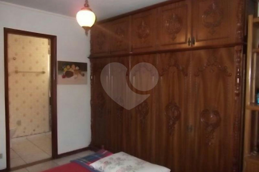 Sobrado à venda com 4 quartos, sendo 1 suíte, em Vila Isolina Mazzei, São Paulo, SP