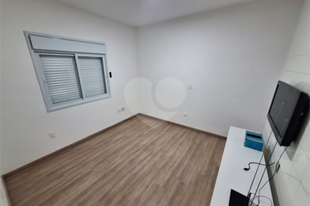 Sobrado à venda com 3 quartos, sendo 1 suíte, em Parque Vitória, São Paulo, SP