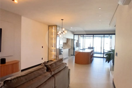 Casa à venda com 3 suítes em Pinheirinho, Vinhedo, SP