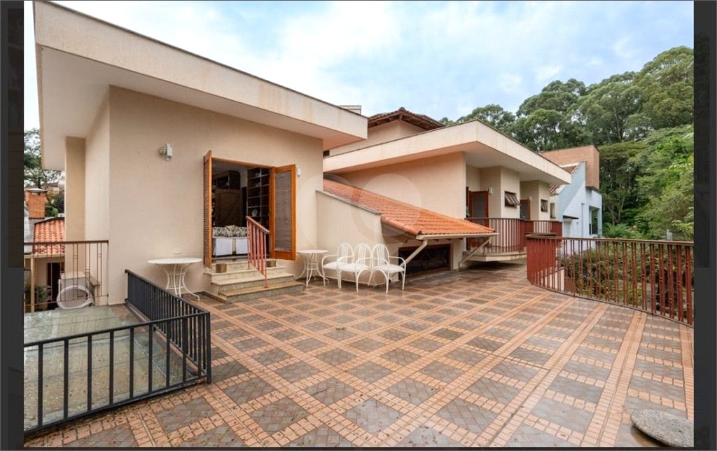 Casa à venda ou para alugar com 5 suítes no condomínio Residencial Morumbi, São Paulo - SP