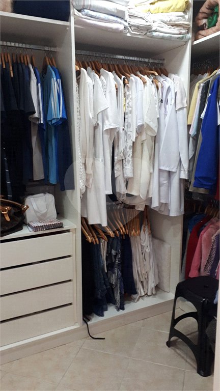 Sobrado à venda com 3 quartos, sendo 1 suíte, em Jardim Ester, São Paulo, SP