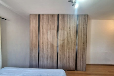 Sobrado à venda com 3 quartos, sendo 1 suíte, em Vila Campanela, São Paulo, SP