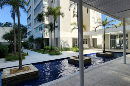 Apartamento à venda com 3 quartos, sendo 1 suíte,  em Alto da Boa Vista, São Paulo, SP