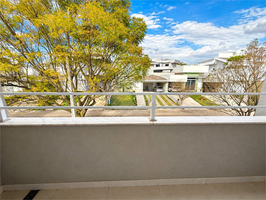 Casa à venda com 3 suítes no condomínio Via Castelli, Louveira - SP