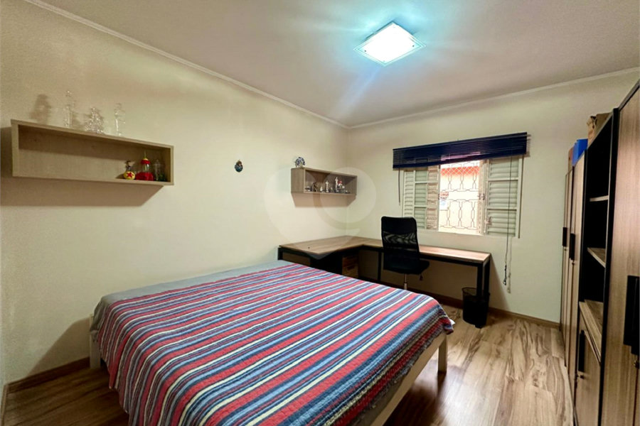 Sobrado à venda com 4 quartos, sendo 1 suíte, em Parque Novo Mundo, São Paulo, SP