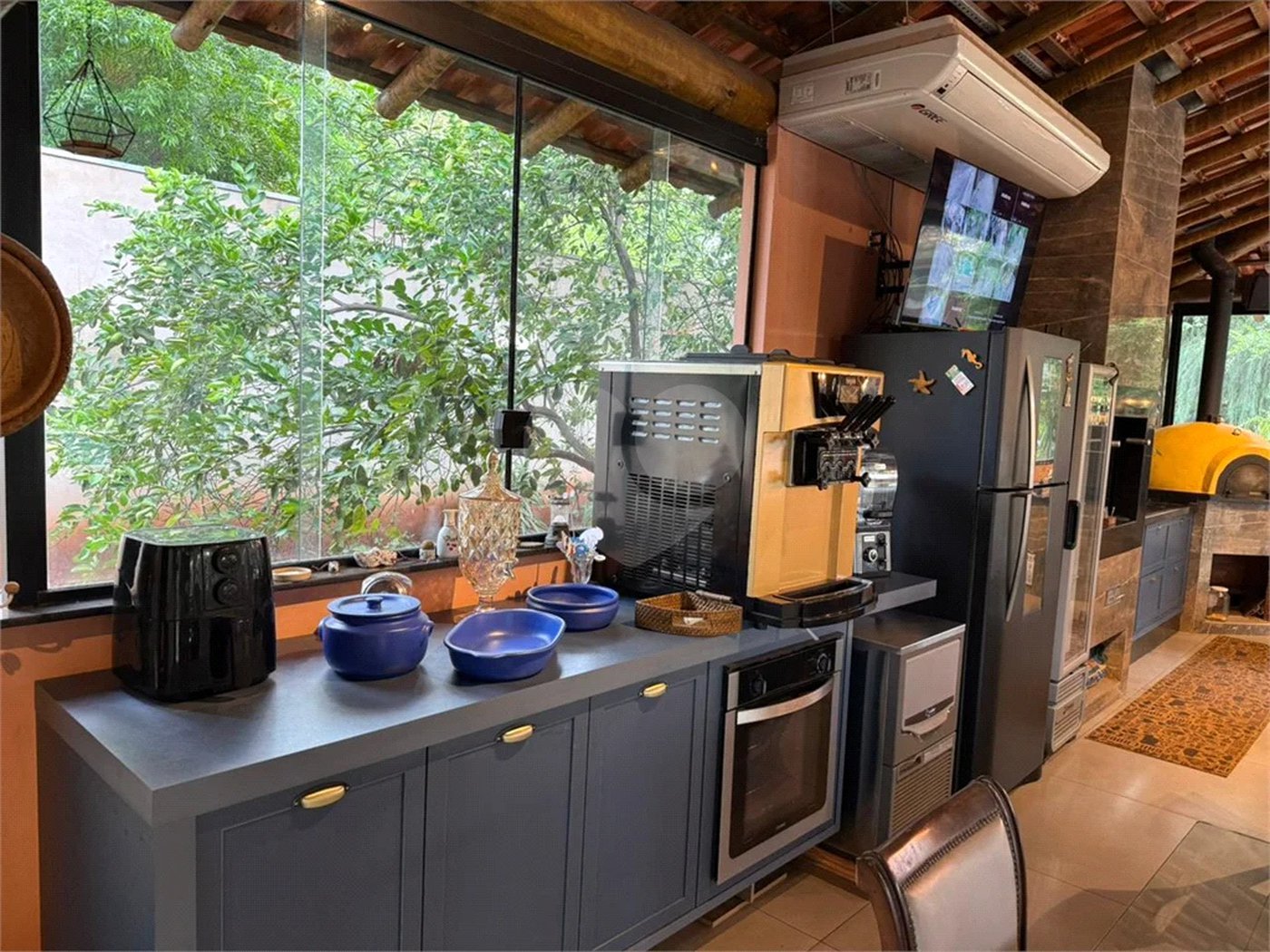 Chácara no Unileste, com espaço para eventos e cozinha industrial, na modalidade porteira fechada,
