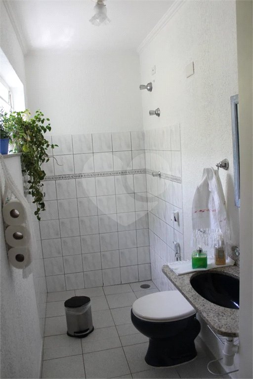 Sobrado à venda com 4 quartos, sendo 2 suítes, em Vila das Mercês, São Paulo, SP