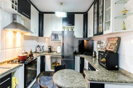 Casa à venda ou para alugar com 5 quartos, sendo 3 suítes, em Independência, São Bernardo do Campo, SP