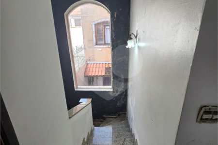 Sobrado à venda ou para alugar com 6 quartos, sendo 2 suítes, em Santana, São Paulo, SP