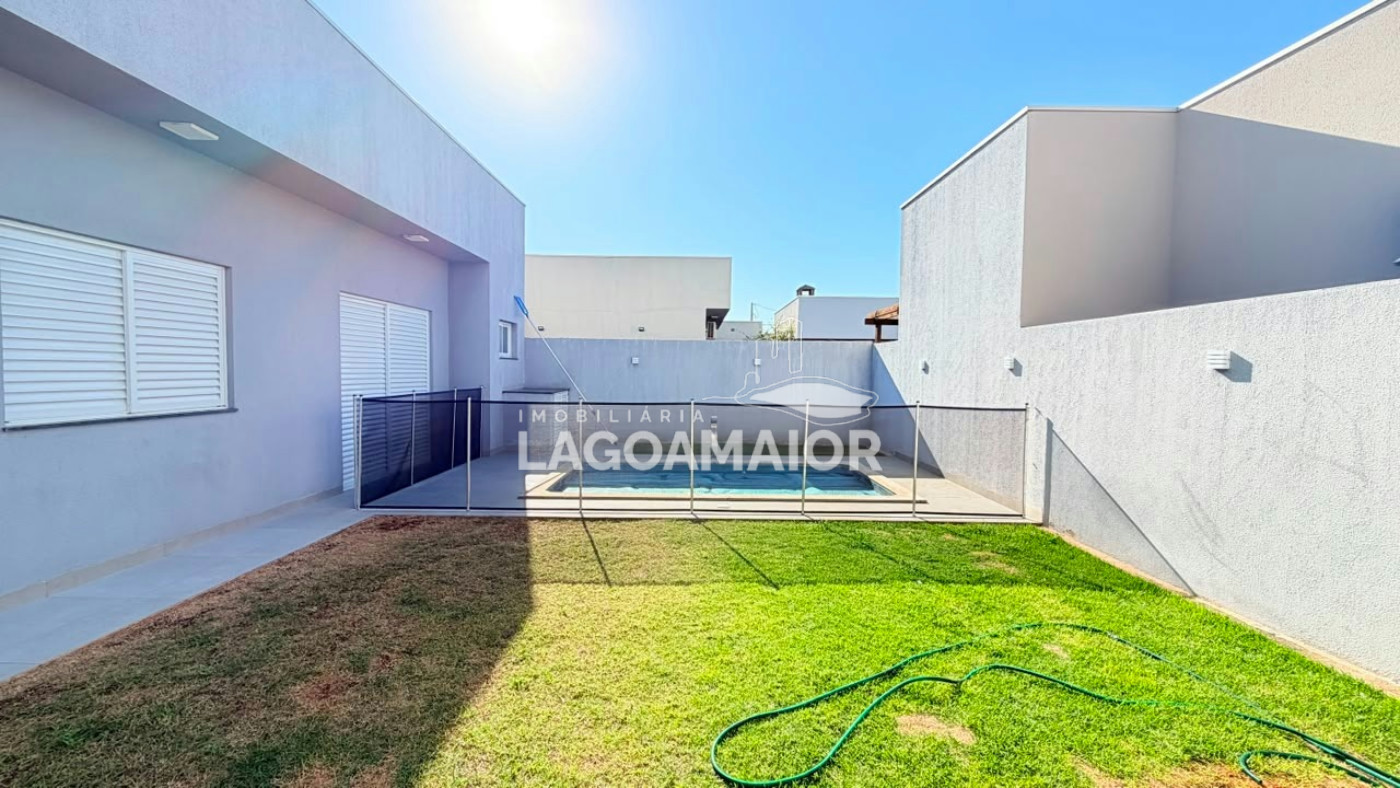 Casa à venda com 3 quartos, sendo 2 suítes, em Residencial Costa Leste, Três Lagoas, MS
