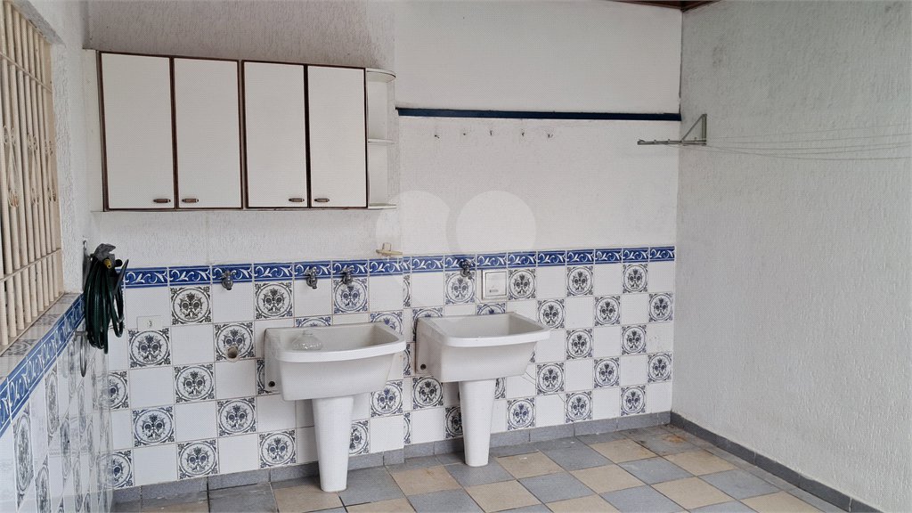 Casa à venda ou para alugar com 3 quartos, sendo 1 suíte, no condomínio Maison, São Paulo - SP