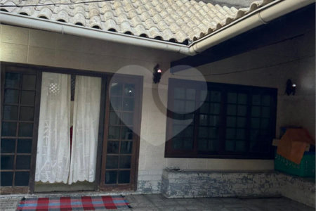 Casa à venda com 3 quartos em Santa Cruz, Rio de Janeiro, RJ