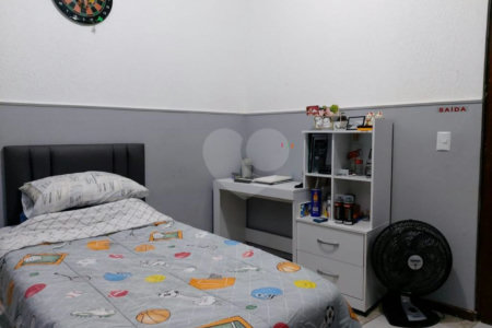 Sobrado à venda com 4 quartos, sendo 1 suíte, em Vila Rosália, Guarulhos, SP