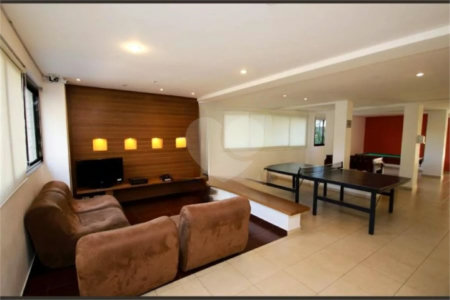 Apartamento à venda com 3 quartos, sendo 1 suíte,  em Cidade São Francisco, São Paulo, SP
