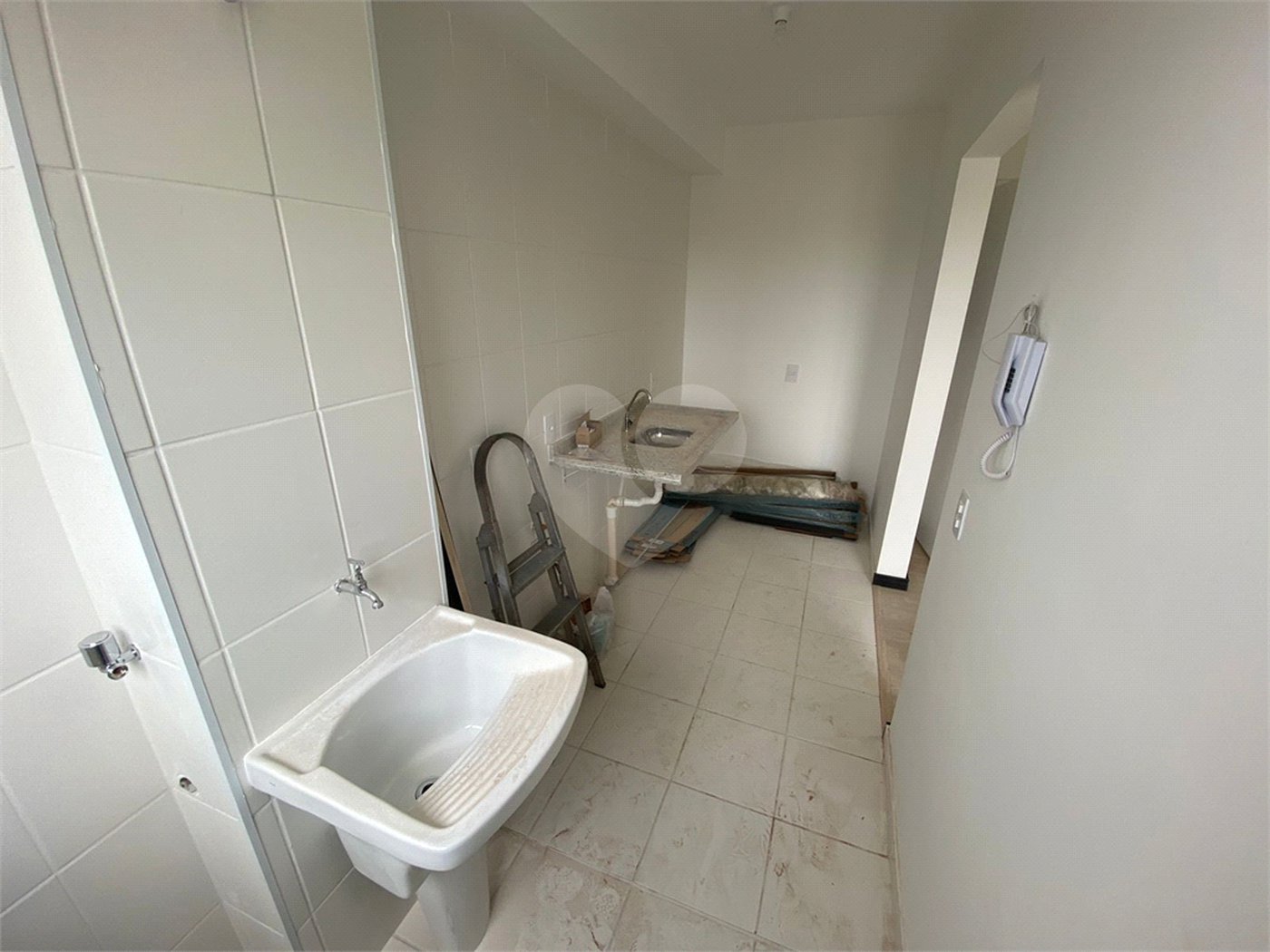 Apartamento à venda com 2 quartos em Botujuru, Mogi das Cruzes, SP