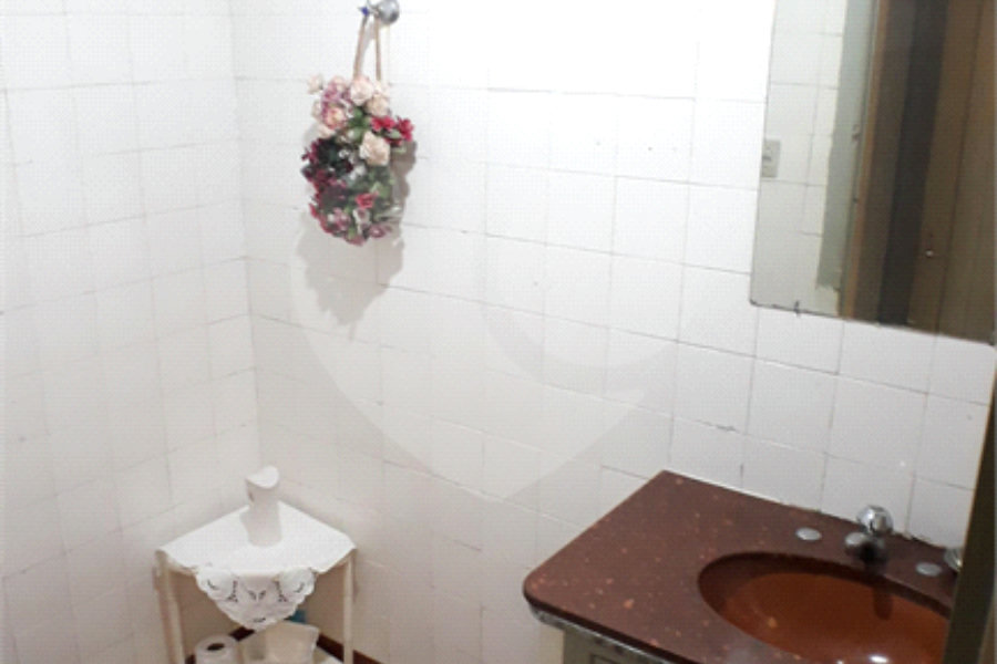Casa Térrea à venda com 5 quartos, sendo 2 suítes,  em Parada Inglesa, São Paulo, SP