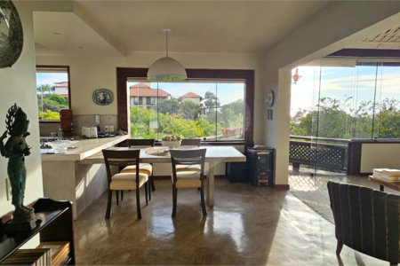 Casa à venda com 4 quartos, sendo 3 suítes, em João Fernandes, Armação dos Búzios, RJ