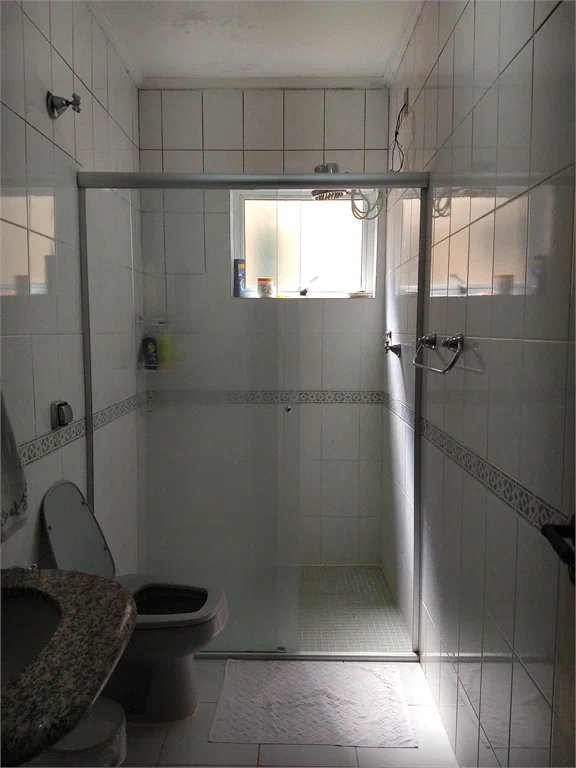 Sobrado à venda com 4 quartos, sendo 1 suíte,  em Parque dos Príncipes, São Paulo, SP
