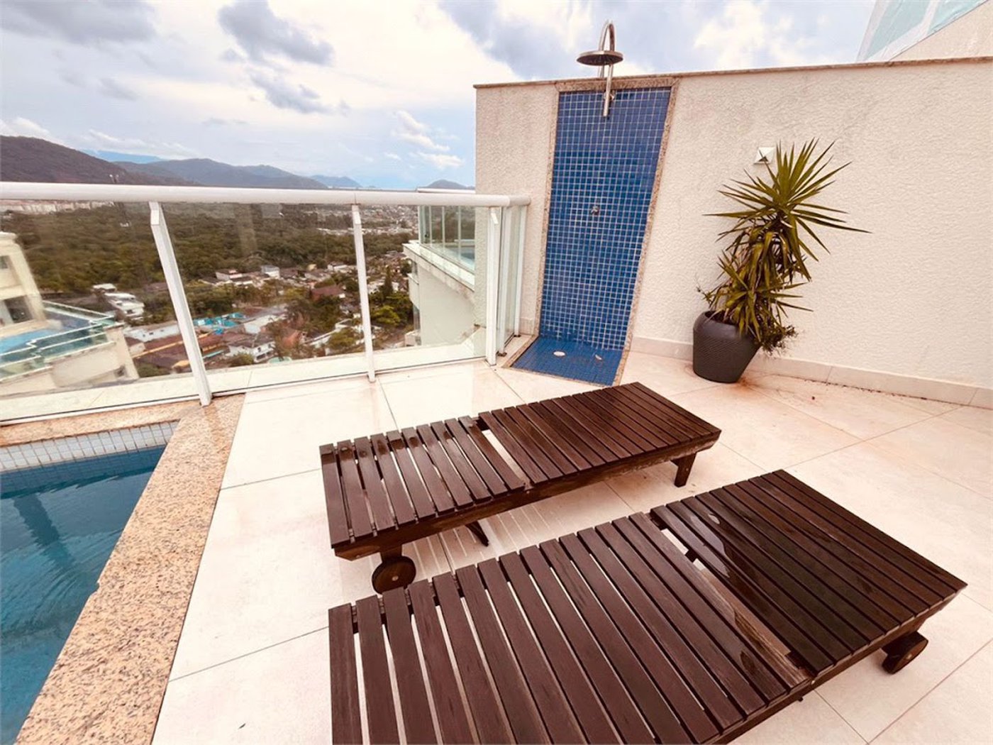 Apartamento com 3 dormitórios à venda, 285 m² por R$ 3.490.000,00 - Jardim Virginia - Guarujá/SP