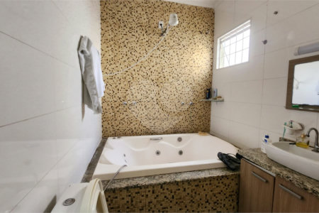 Casa à venda com 3 quartos, sendo 1 suíte,  em Cidade Jardim, Araraquara, SP