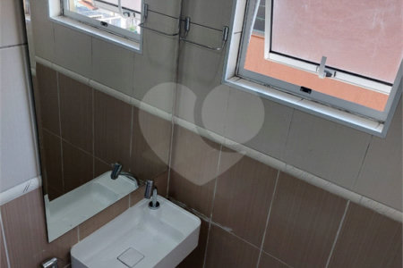 Casa à venda com 2 suítes no condomínio Villa Dell Victor, São Paulo - SP