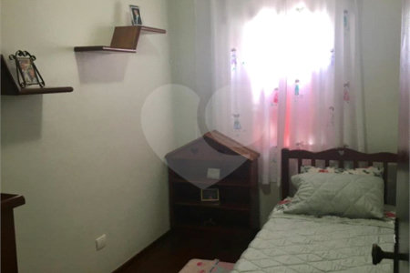 Sobrado à venda com 3 quartos em Vila Galvão, Guarulhos, SP