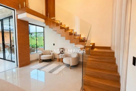 Casa à venda com 4 quartos, sendo 4 suítes, no condomínio Residencial Villa Dumont, Três Lagoas - MS