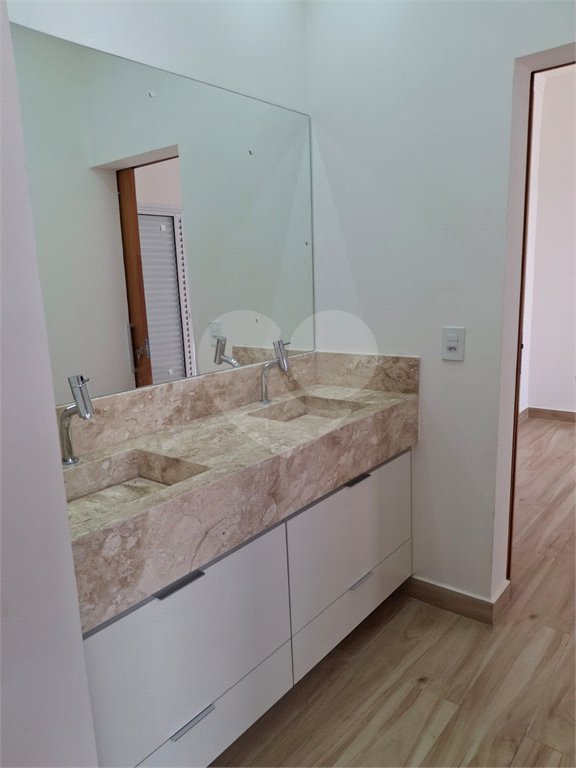 Casa à venda com 3 quartos, sendo 1 suíte, no condomínio Costa das Areias, Salto - SP