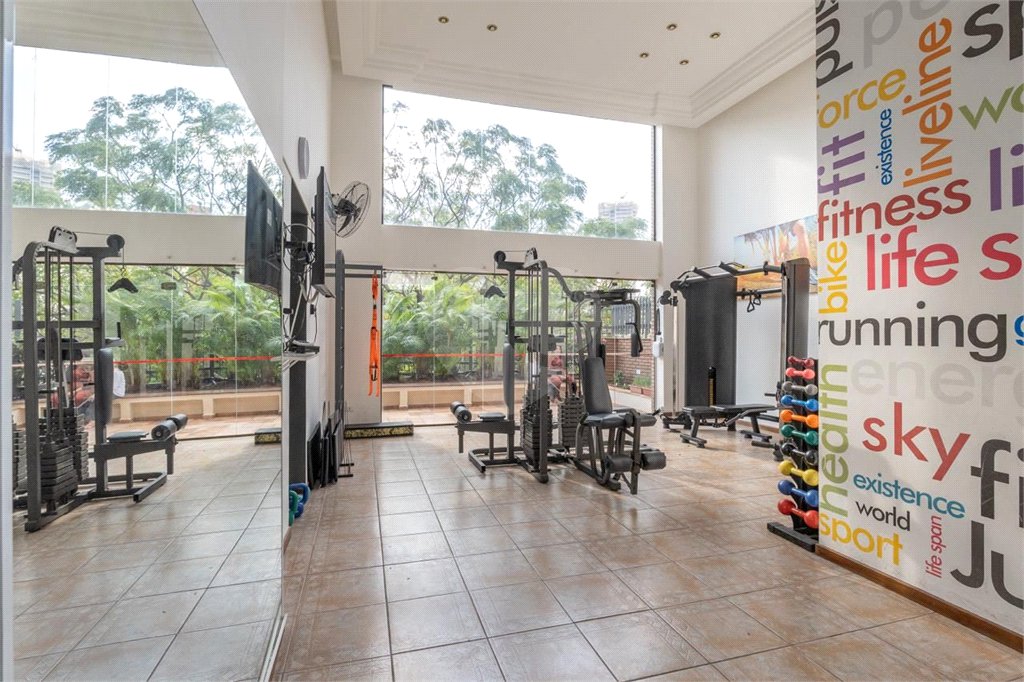 Apartamento à venda com 3 quartos, sendo 1 suíte, em Vila Mariana, São Paulo, SP