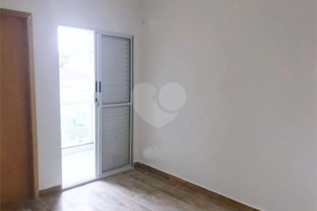Casa à venda com 2 suítes no condomínio Residence Adelina, São Paulo - SP