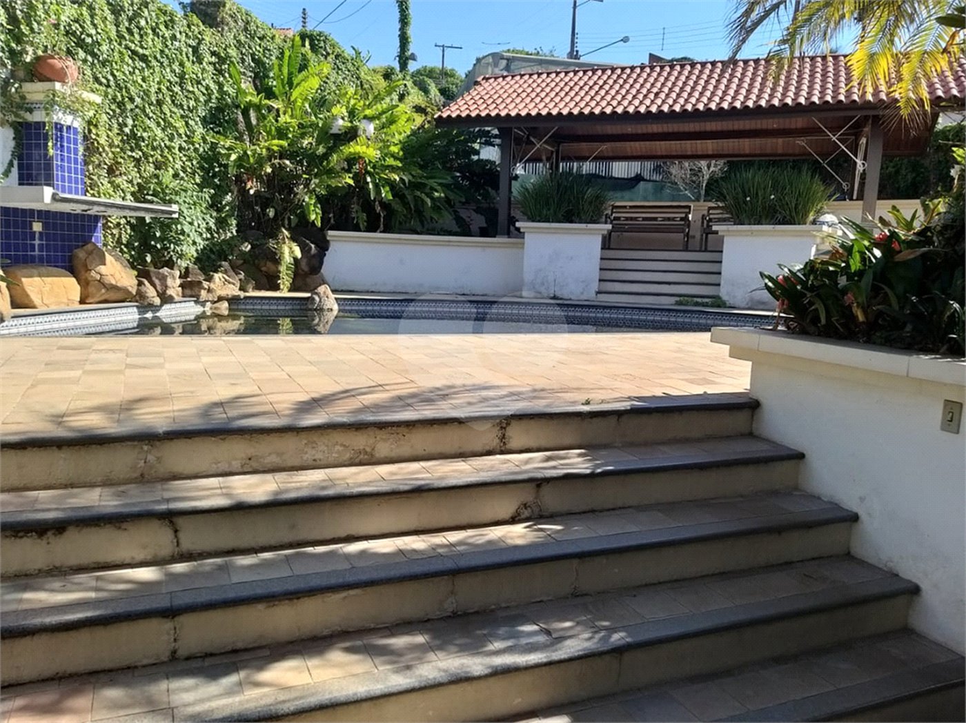 Casa à venda com 3 quartos, sendo 1 suíte, em Vila Gardênia, Atibaia, SP