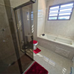 Casa à venda com 4 suítes no condomínio Villa Viana II, Cotia - SP
