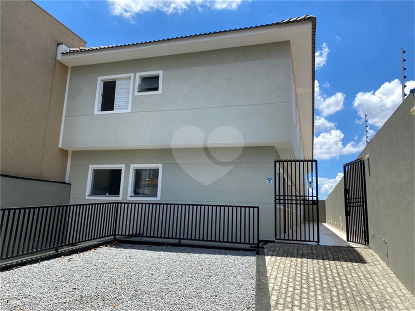 Casa para alugar com 3 quartos, sendo 1 suíte,  no condomínio Villagio DI Maria, São Paulo - SP