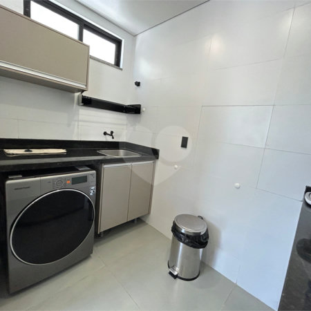 Apartamento à venda com 2 quartos, sendo 1 suíte, em Taperapuan, Porto Seguro, BA