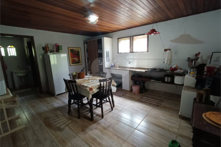 Chácara à venda com 5 quartos, sendo 3 suítes, em Vila Darcy Penteado (mailasqui), São Roque, SP