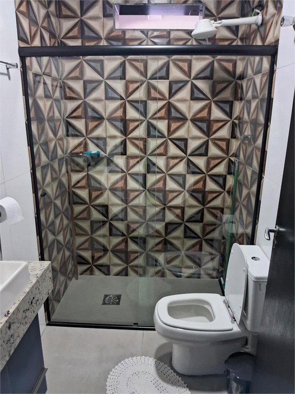 Sobrado à venda com 10 quartos, sendo 1 suíte, em Parque Ramos Freitas, São Paulo, SP