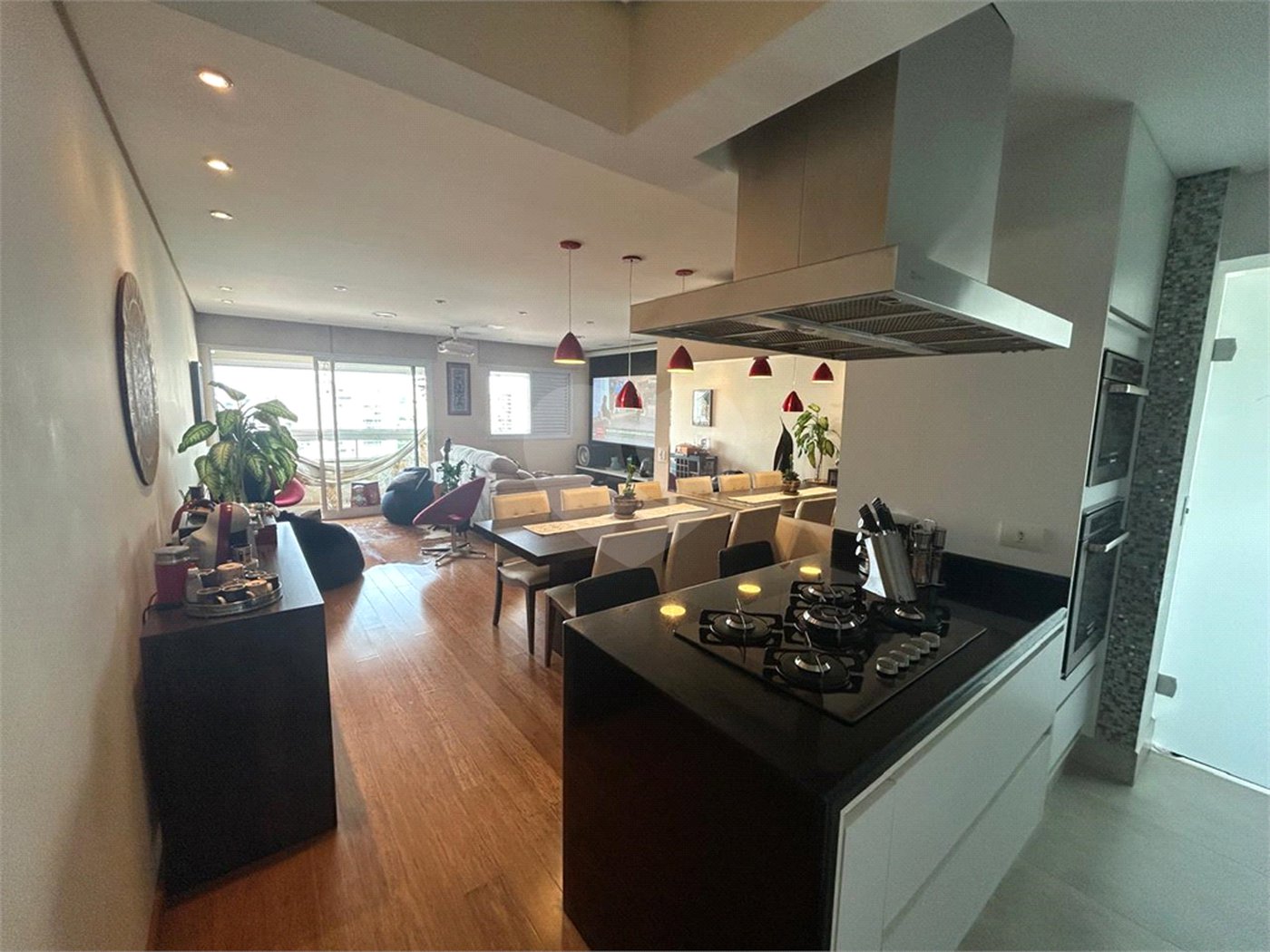 Apartamento à venda com 2 quartos, sendo 1 suíte,  em Vila Romana, São Paulo, SP