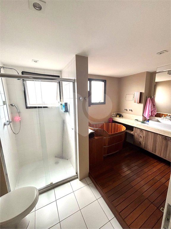 Apartamento à venda com 3 suítes em Granja Julieta, São Paulo, SP