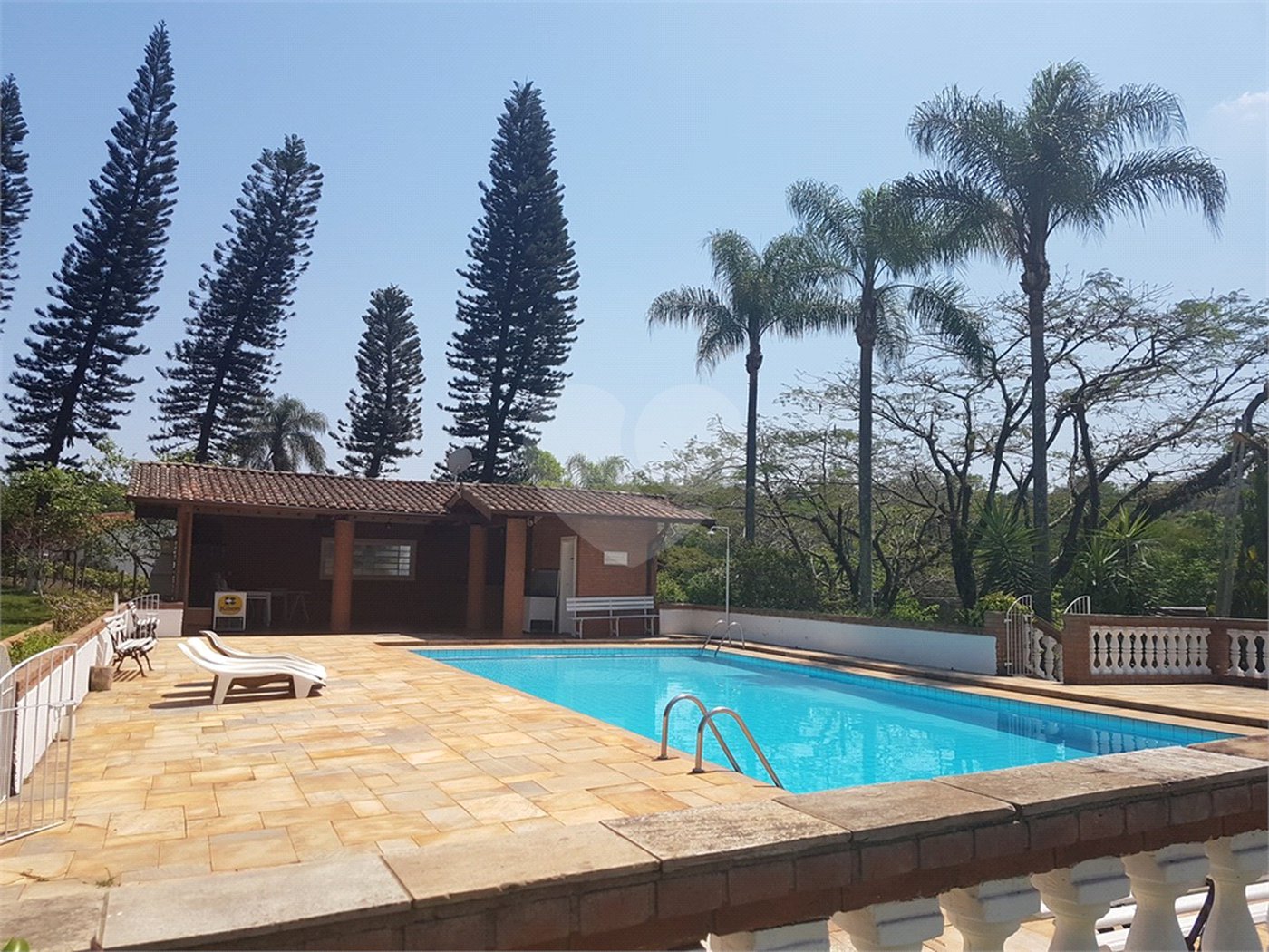 Hotel à venda com 14 quartos, sendo 13 suítes, em Rainha, Louveira, SP