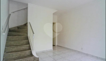 Sobrado à venda com 3 quartos em Santana, São Paulo, SP