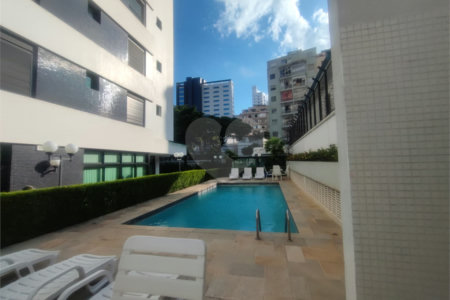 Apartamento à venda com 4 quartos, sendo 3 suítes, em Aclimação, São Paulo, SP