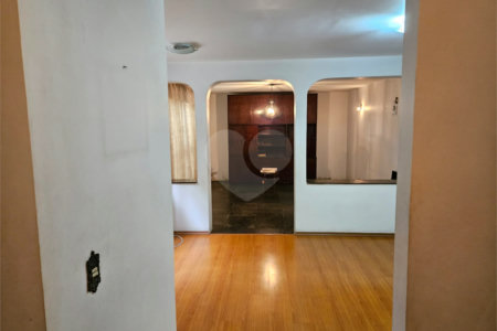 Sobrado à venda com 3 quartos, sendo 1 suíte, em Cidade Monções, São Paulo, SP