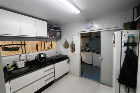Sobrado à venda com 4 quartos, sendo 1 suíte,  em Vila Cruzeiro, São Paulo, SP