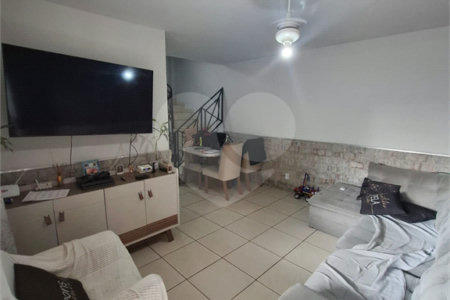 Casa de Vila à venda com 2 quartos, sendo 1 suíte, em Santíssimo, Rio de Janeiro, RJ