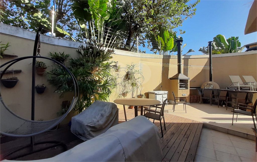 Casa à venda ou para alugar com 4 quartos, sendo 2 suítes, em City América, São Paulo, SP