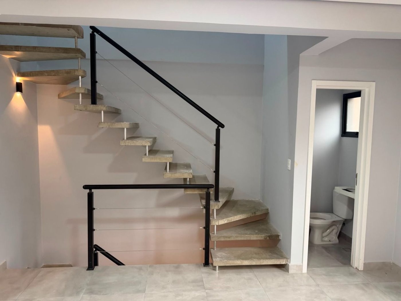 Casa com 2 dormitórios à venda, 116 m² por R$ 650.000,00 - Marapé - Santos/SP