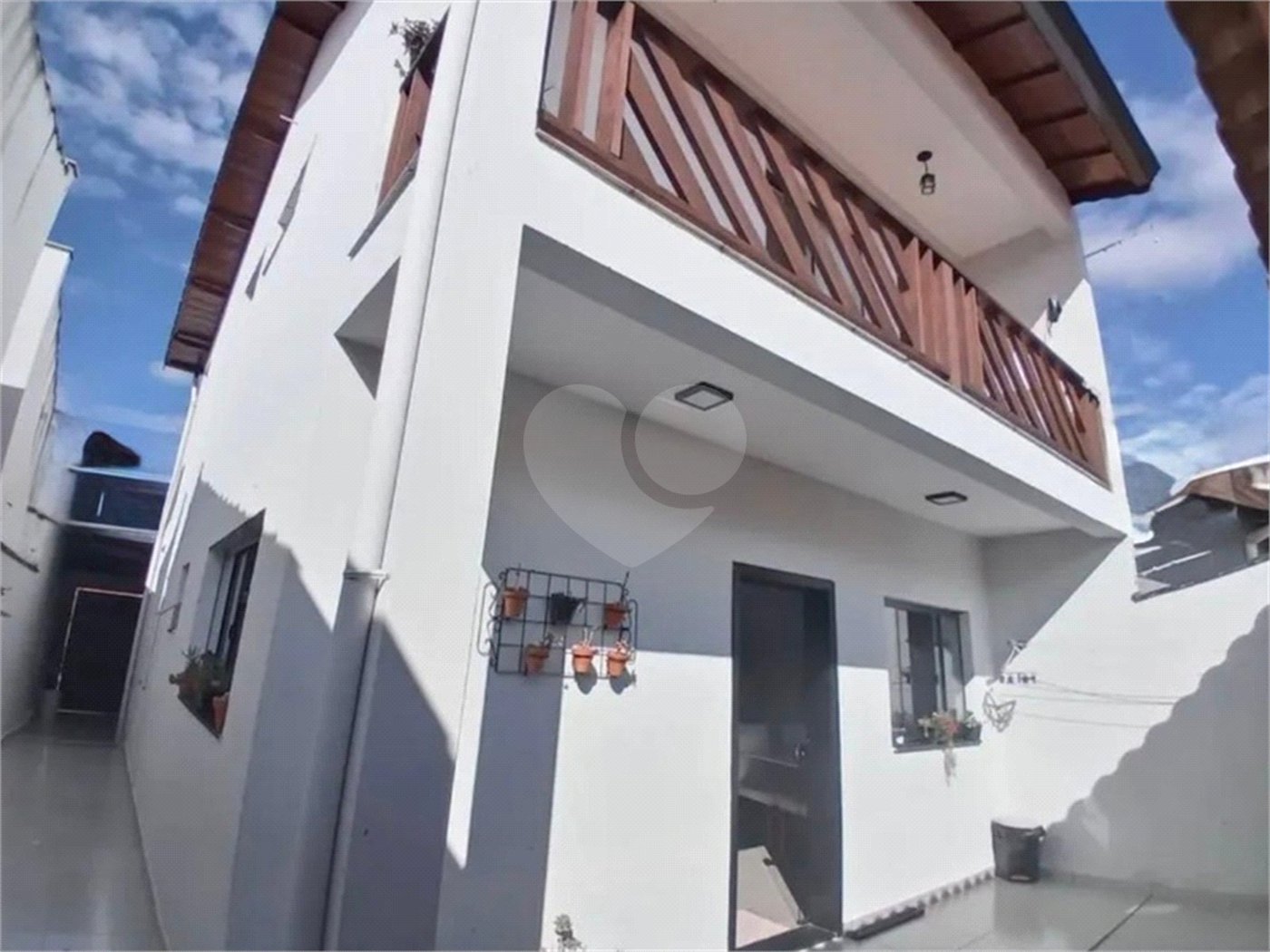 Casa à venda com 3 quartos, sendo 1 suíte, em Jardim Wanel Ville V, Sorocaba, SP
