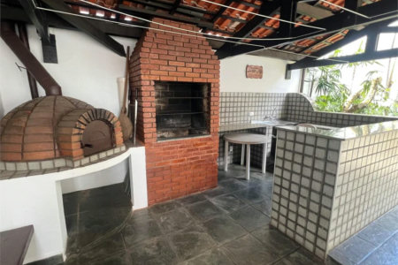 Casa à venda com 5 quartos, sendo 4 suítes, em Parque Maria Helena, São Paulo, SP
